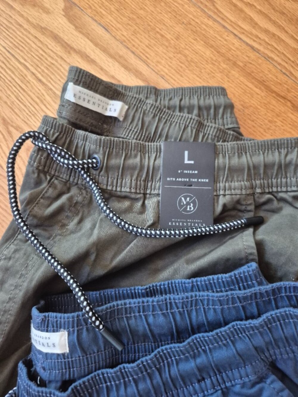 MENS SIZE LARGE BLUE AND OLIVE SHORTS